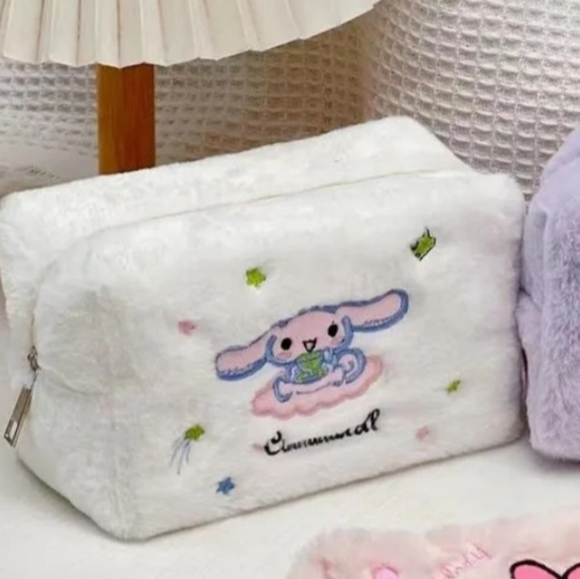 Sanrio Cinnamoroll Plush White Embroidered Makeup Bag - Picture 9 of 17